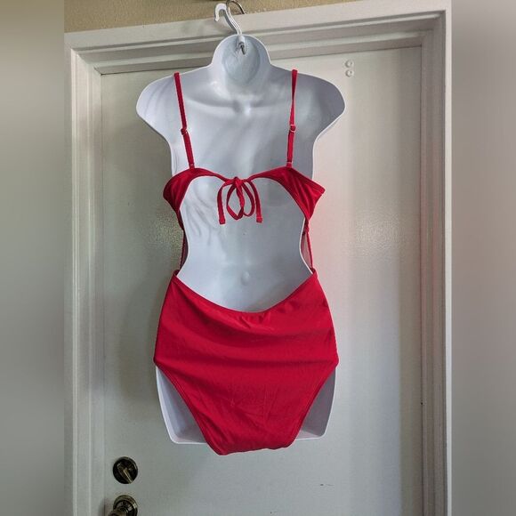 Cupshe Red One Piece Swimsuit NWT Large - Picture 7 of 7